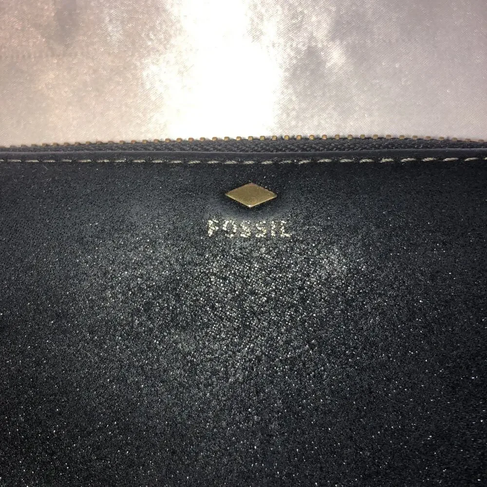 Fossil Wallet Cowhide Leather Zip Around Black 12 Credit Card Slots 7.5